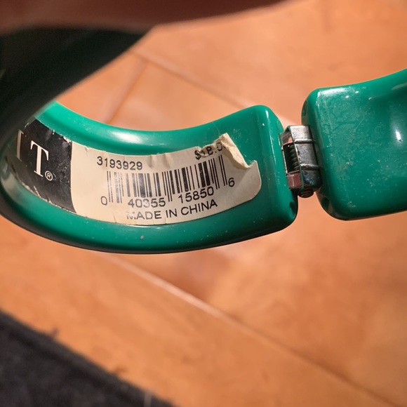 NWT green chunky bangle bracelet - Picture 8 of 8